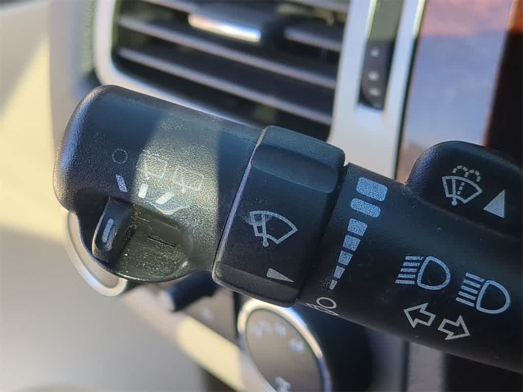 Thumbnail: 2007 Chevrolet Tahoe - 26