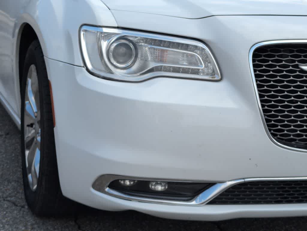 Thumbnail: 2019 Chrysler 300 - 11