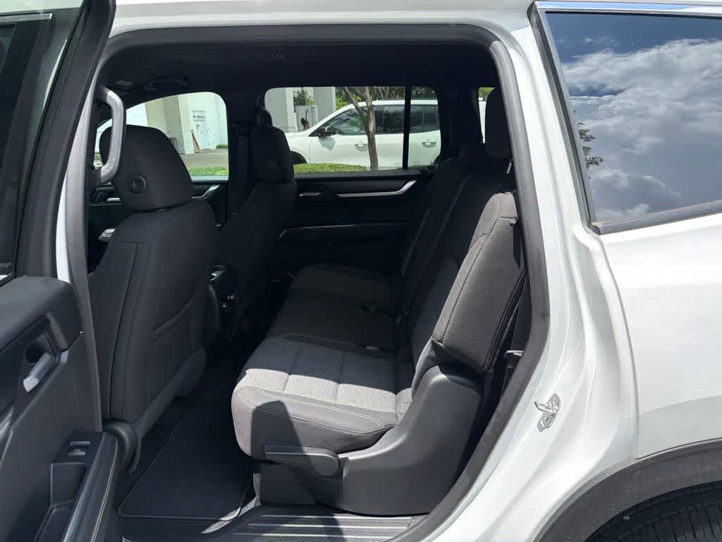 Thumbnail: 2025 GMC Acadia - 13