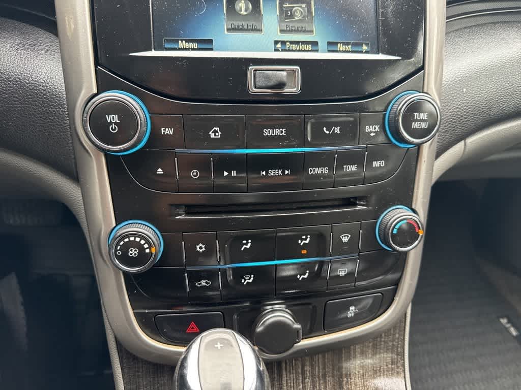 Thumbnail: 2015 Chevrolet Malibu - 14