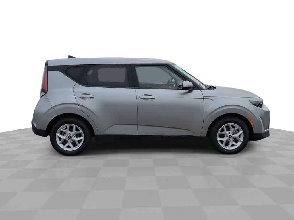 Thumbnail: 2023 Kia Soul - 9