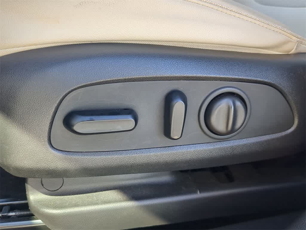 Thumbnail: 2022 Buick Encore GX - 18