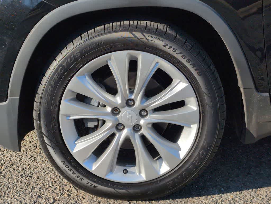 Thumbnail: 2017 Chevrolet Trax - 14