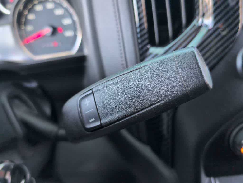 Thumbnail: 2020 Chevrolet Silverado 1500 - 32