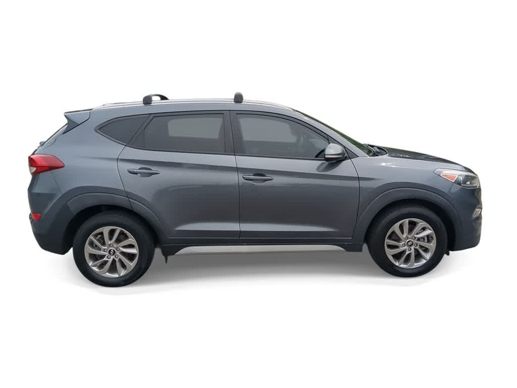 Thumbnail: 2017 Hyundai Tucson - 9