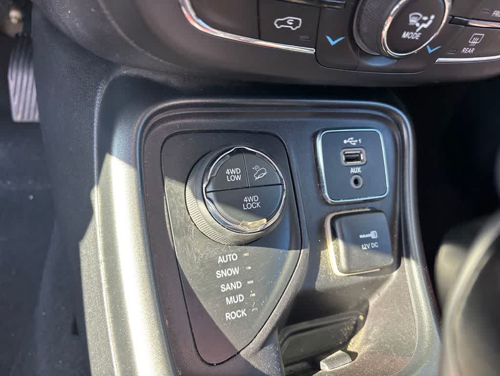 Thumbnail: 2020 Jeep Compass - 9