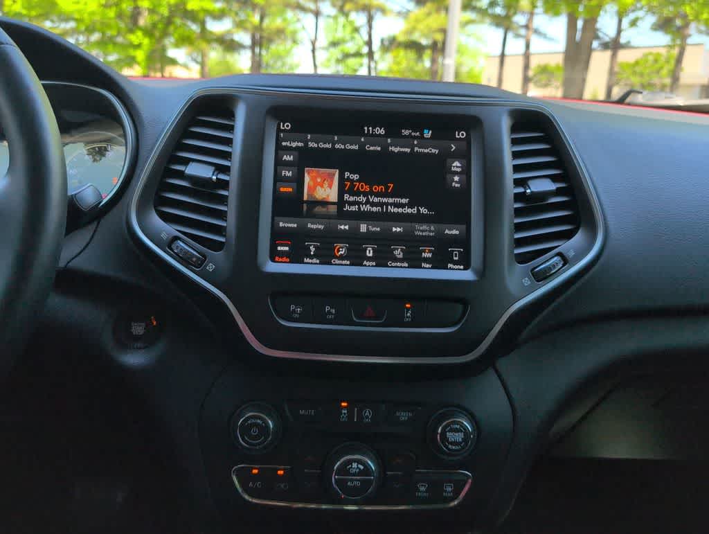 Thumbnail: 2019 Jeep Cherokee - 30