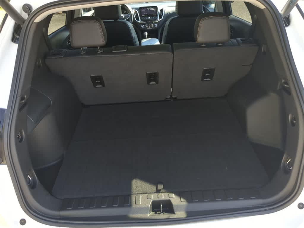 Thumbnail: 2021 Chevrolet Equinox - 32