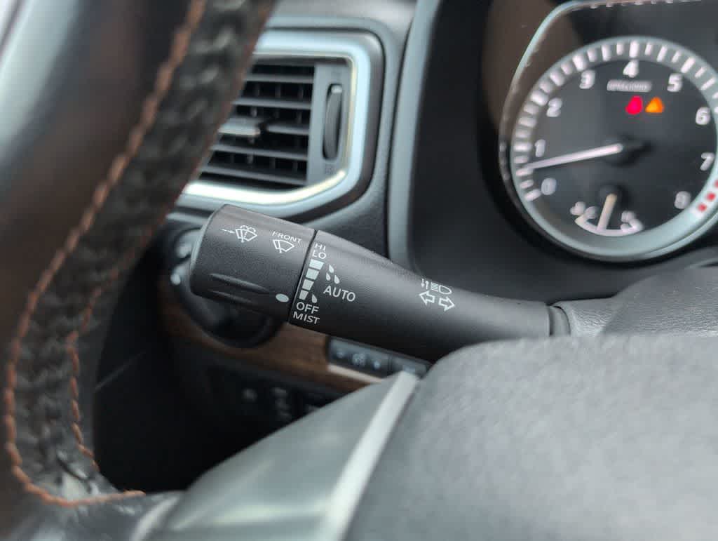 Thumbnail: 2017 Nissan Titan - 26