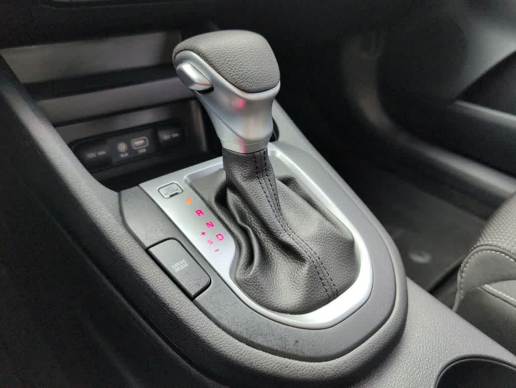 Thumbnail: 2021 Kia Forte - 32