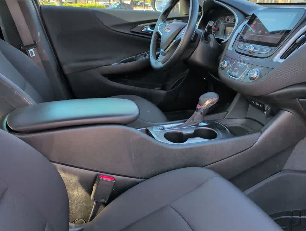 Thumbnail: 2023 Chevrolet Malibu - 21