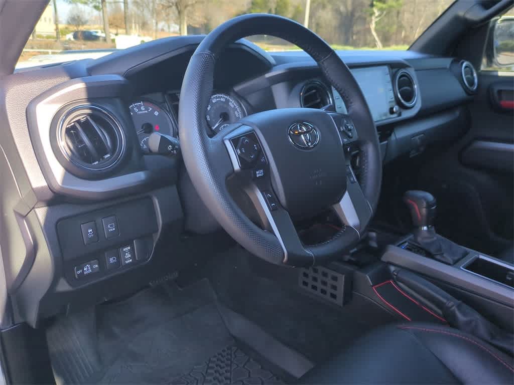 Thumbnail: 2022 Toyota Tacoma - 10