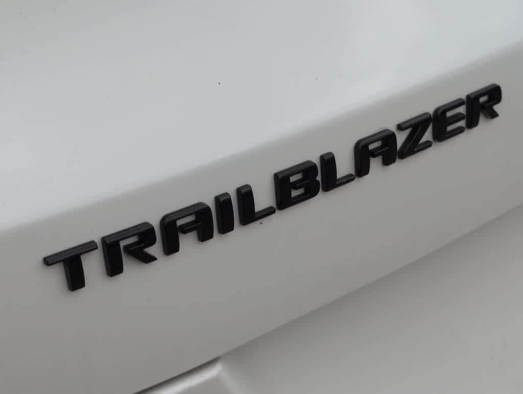 Thumbnail: 2022 Chevrolet TrailBlazer - 13