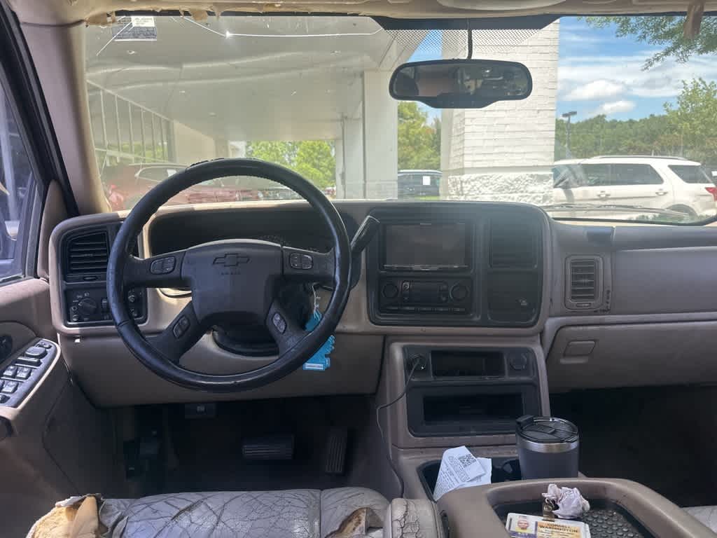 2004 Chevrolet Tahoe  8