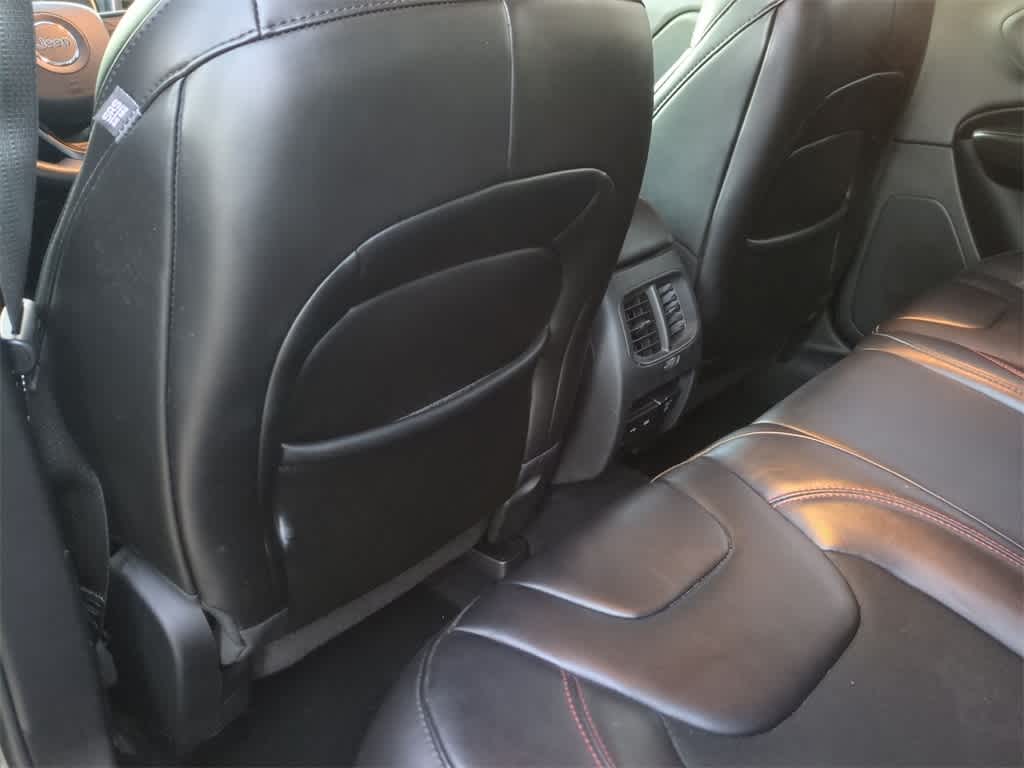 Thumbnail: 2019 Jeep Cherokee - 19