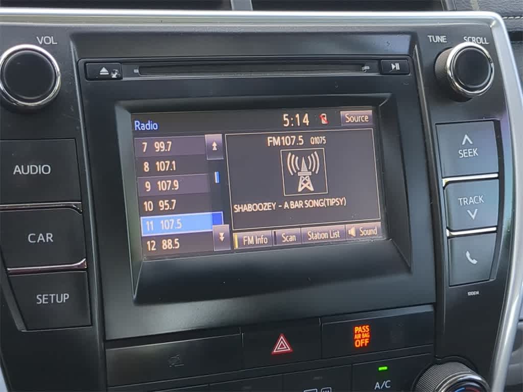 2017 Toyota Camry LE 30