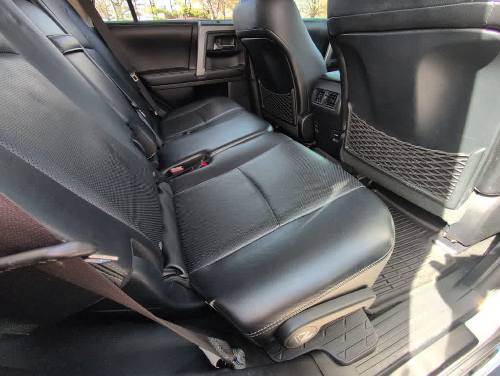 Thumbnail: 2015 Toyota 4Runner - 22