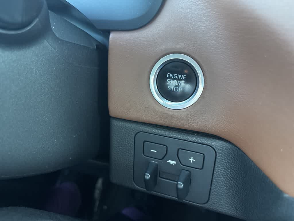 Thumbnail: 2022 Toyota Tundra - 17