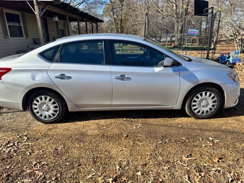 Thumbnail: 2018 Nissan Sentra - 3