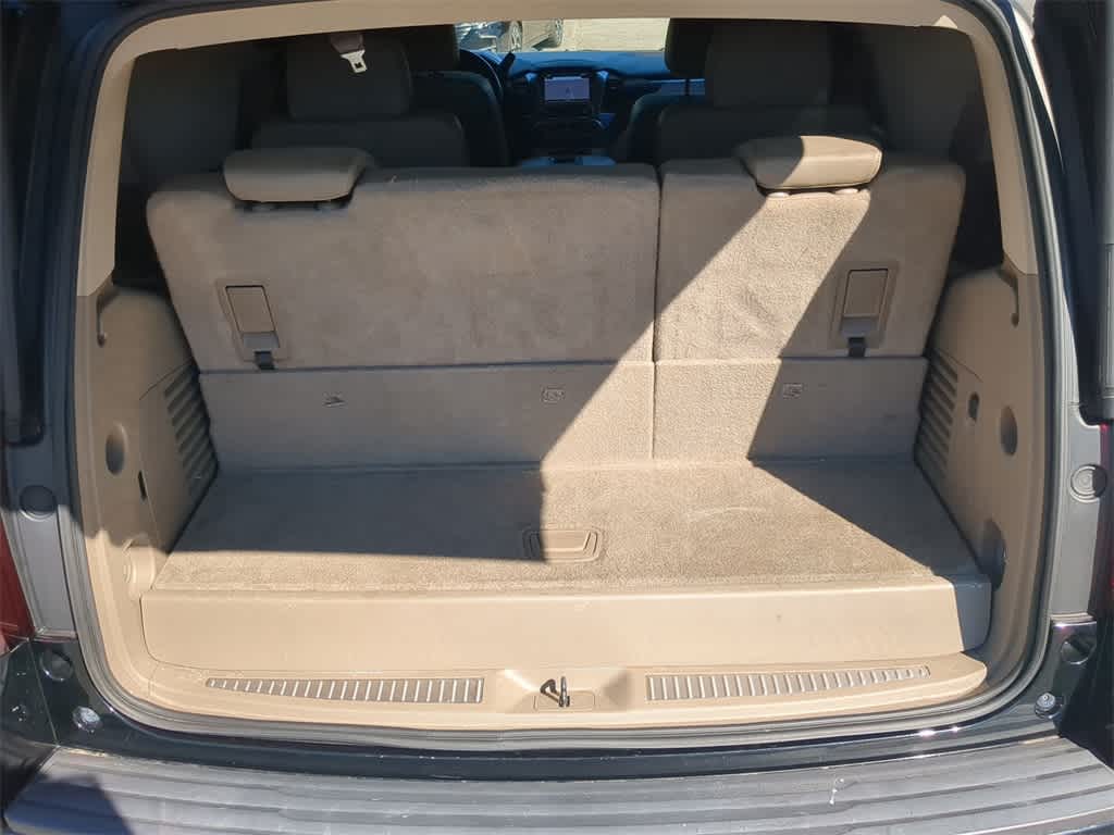 Thumbnail: 2017 Chevrolet Tahoe - 34