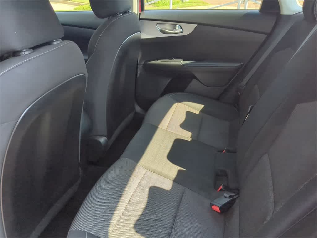 Thumbnail: 2023 Kia Forte - 18