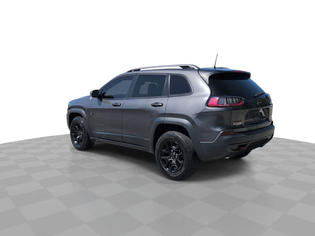 Thumbnail: 2019 Jeep Cherokee - 6
