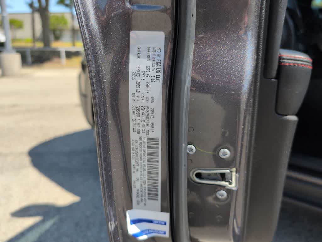 Thumbnail: 2019 Jeep Cherokee - 39