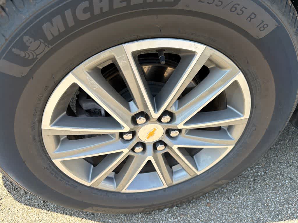 Thumbnail: 2023 Chevrolet Traverse - 26