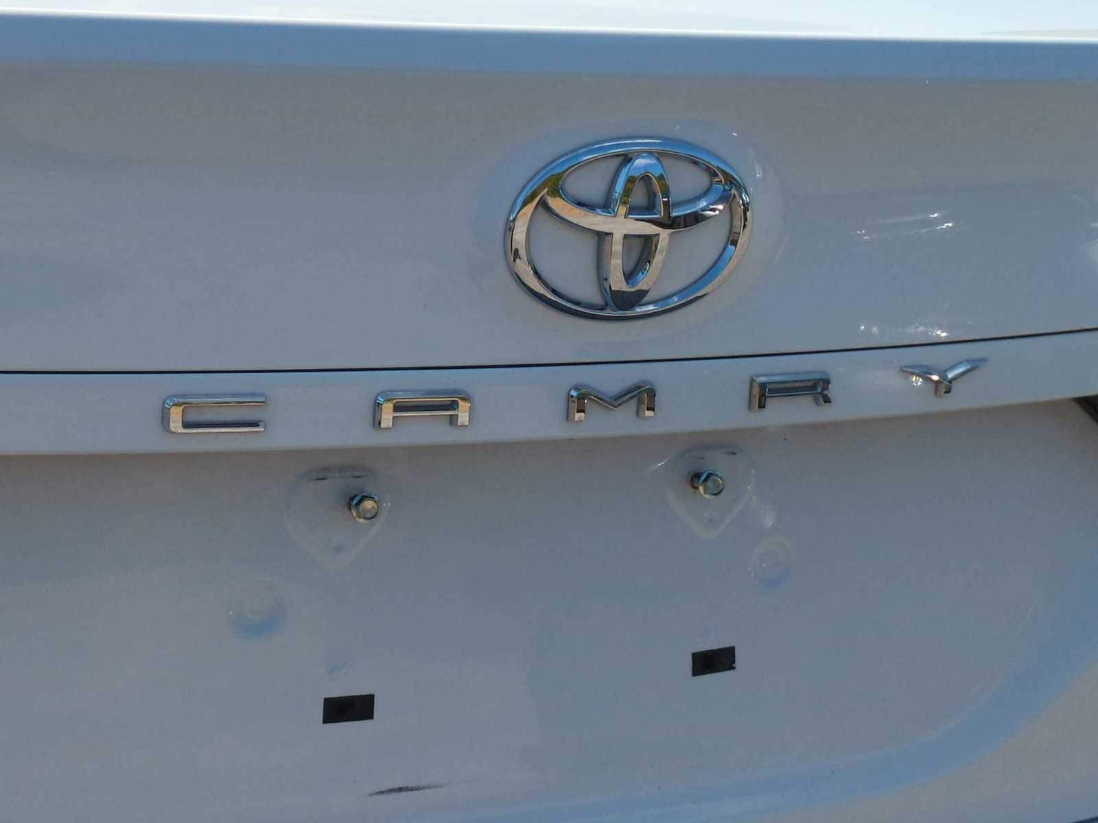 2022 Toyota Camry LE 12