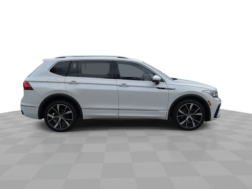 Thumbnail: 2023 Volkswagen Tiguan - 9