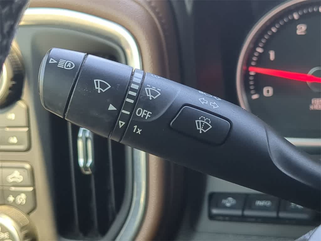 Thumbnail: 2020 Chevrolet Silverado 2500 - 27