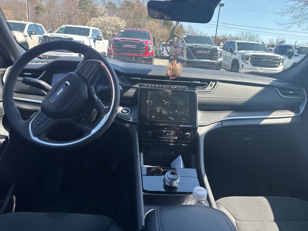 Thumbnail: 2025 Jeep Grand Cherokee - 20