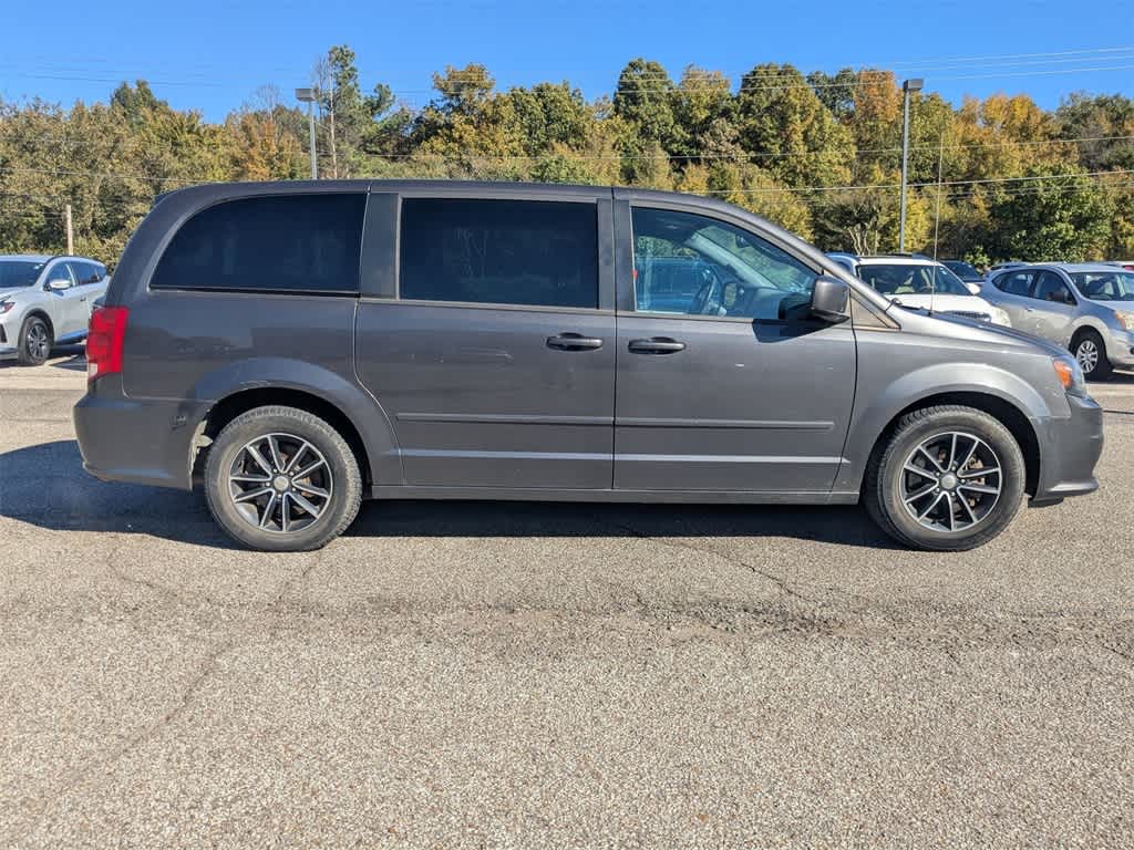 Thumbnail: 2016 Dodge Grand Caravan - 9