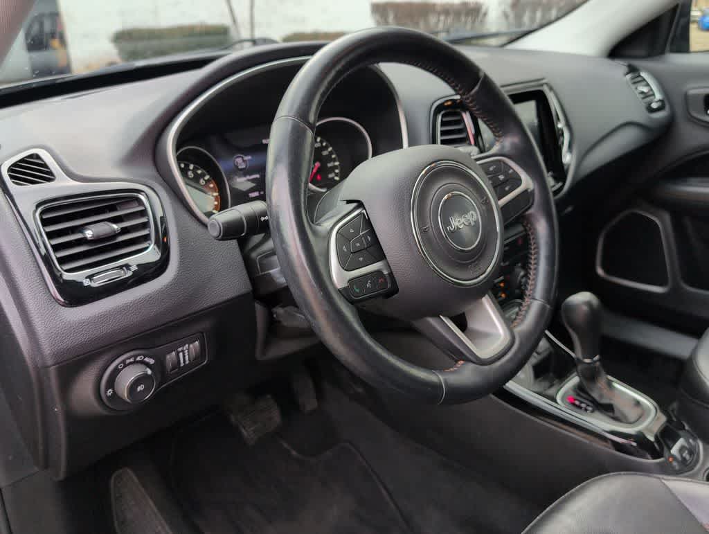 Thumbnail: 2020 Jeep Compass - 10