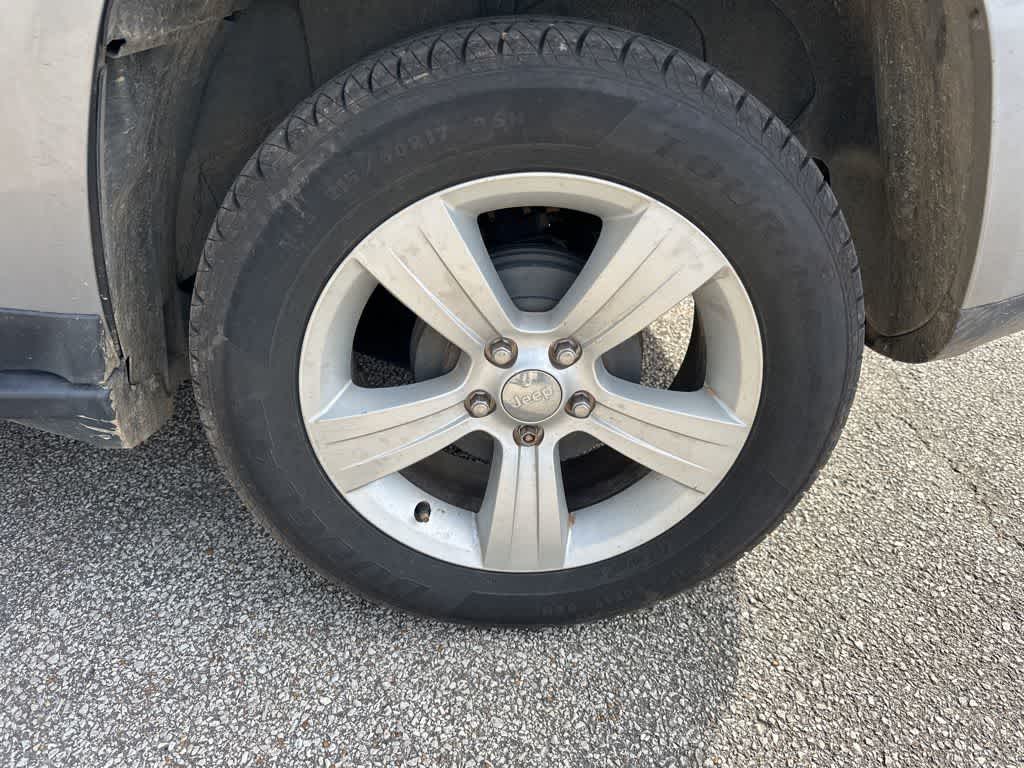 Thumbnail: 2017 Jeep Compass - 13