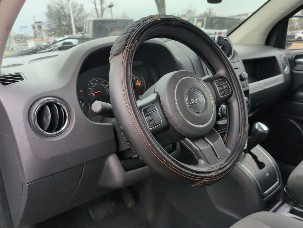 Thumbnail: 2017 Jeep Compass - 10