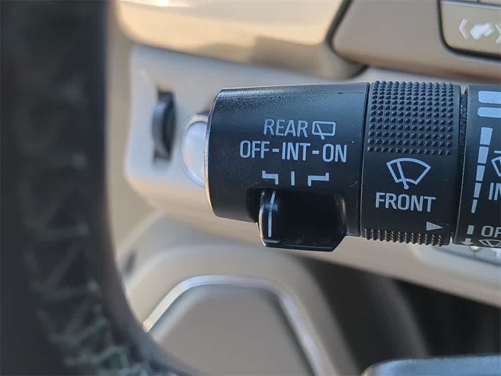 Thumbnail: 2017 Chevrolet Tahoe - 25