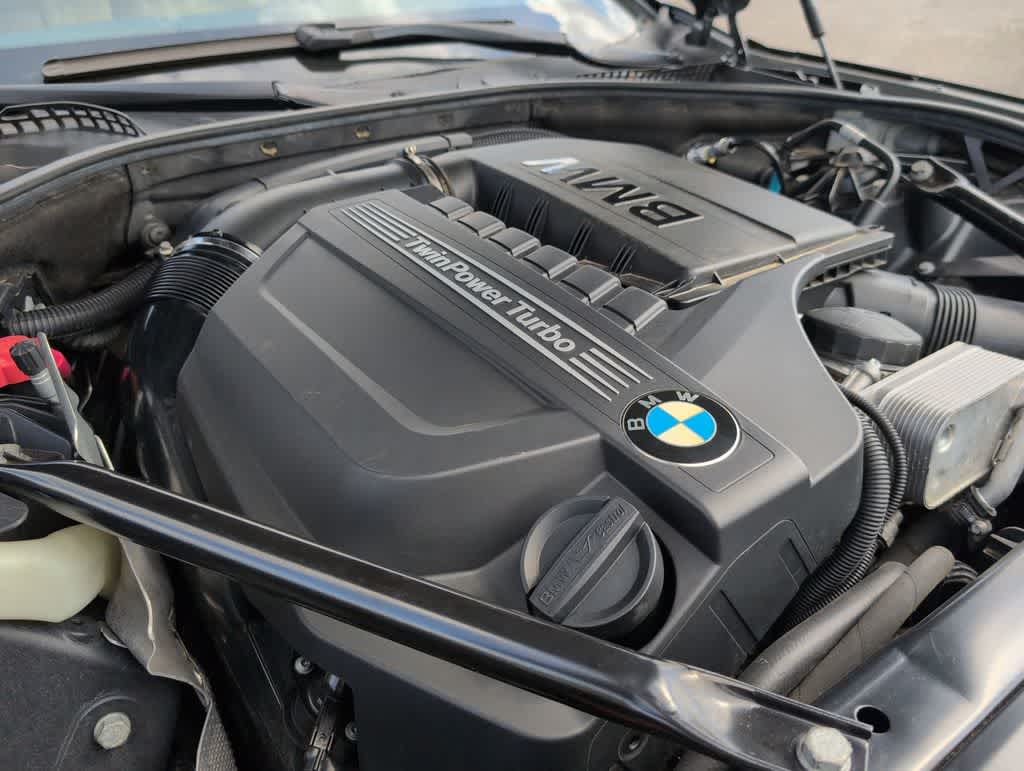 Thumbnail: 2011 BMW 5 Series - 15