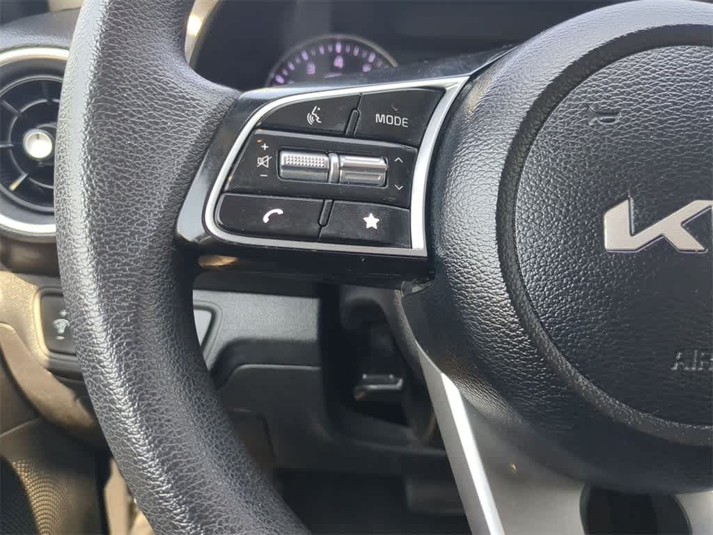 Thumbnail: 2023 Kia Forte - 22