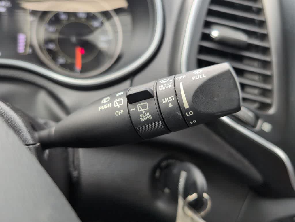 Thumbnail: 2019 Jeep Cherokee - 26