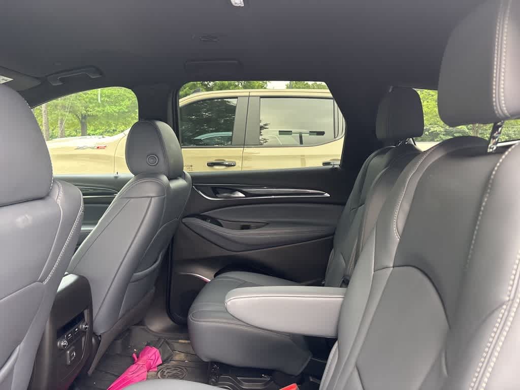2024 Buick Enclave Essence 9