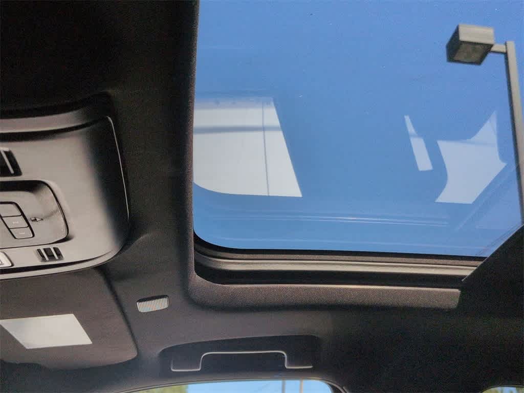 Thumbnail: 2024 GMC Yukon XL - 20