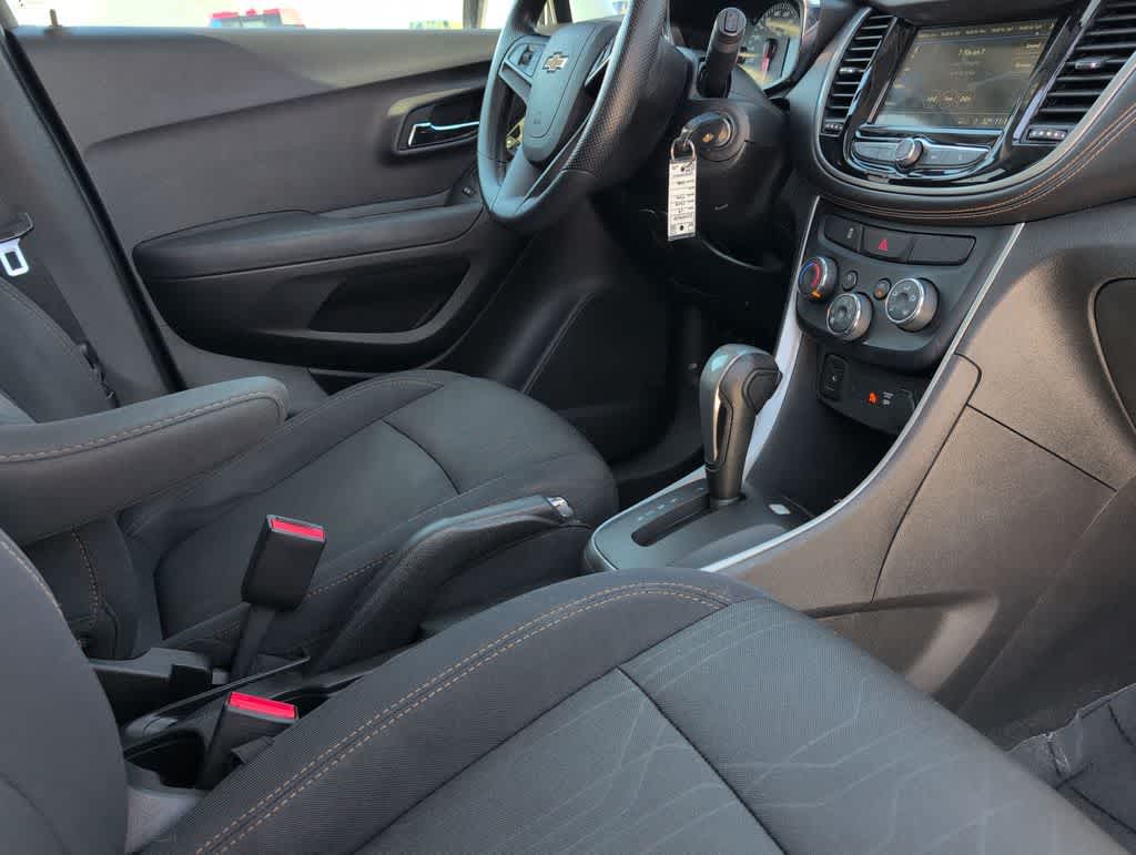 Thumbnail: 2019 Chevrolet Trax - 21