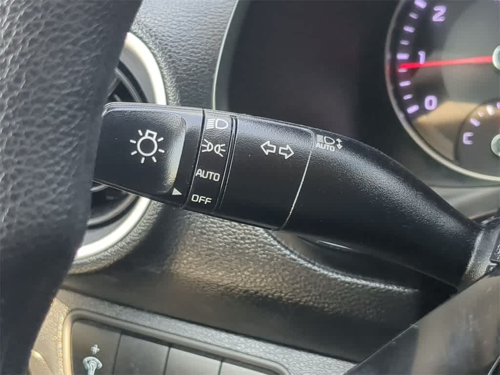 Thumbnail: 2023 Kia Forte - 25