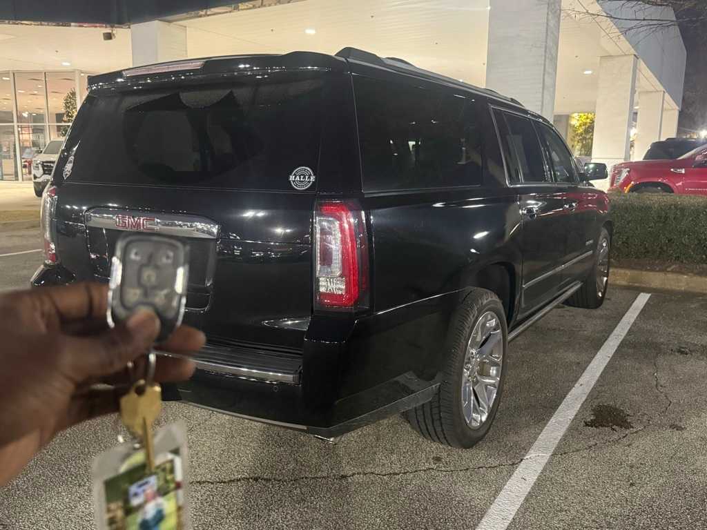 Thumbnail: 2017 GMC Yukon XL - 9