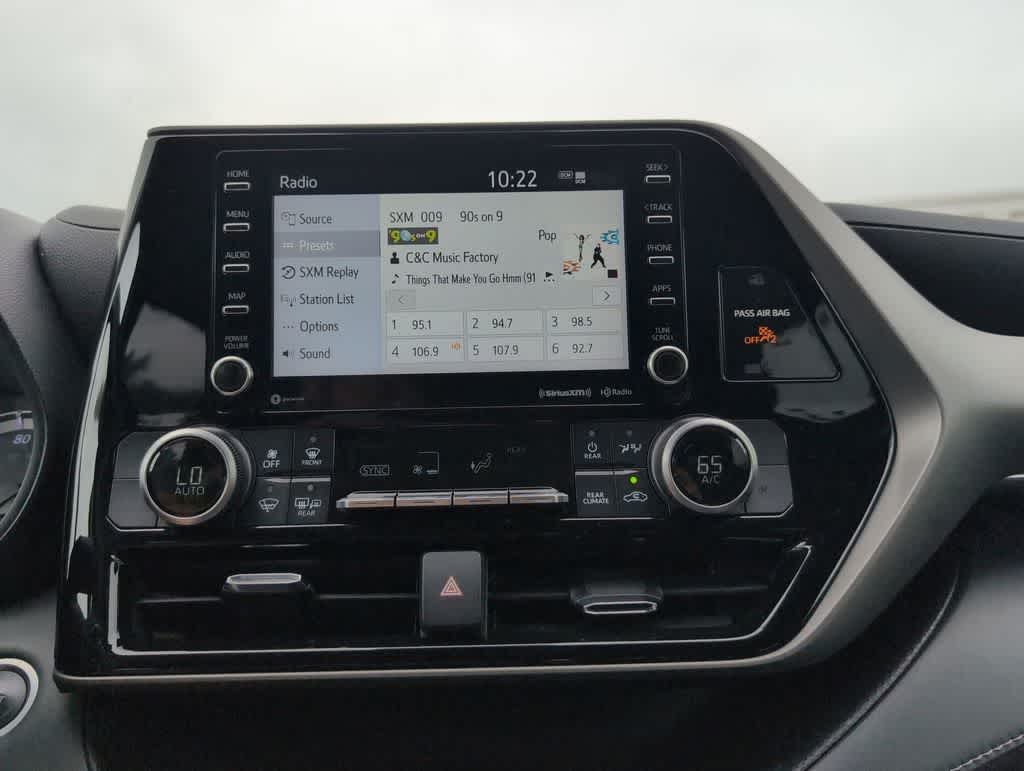 Thumbnail: 2021 Toyota Highlander - 28