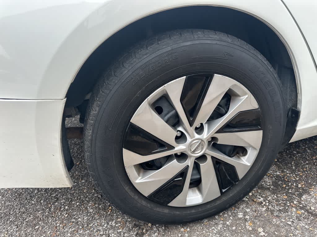 Thumbnail: 2020 Nissan Altima - 20