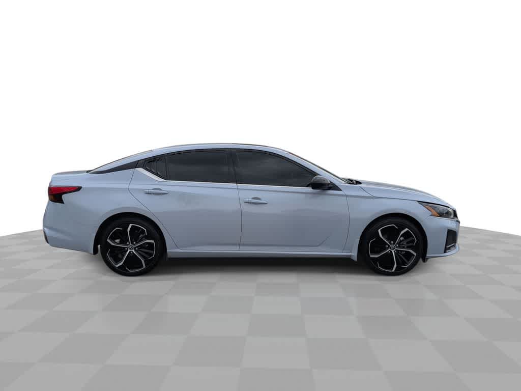 Thumbnail: 2024 Nissan Altima - 9