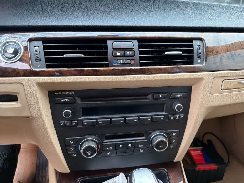 Thumbnail: 2011 BMW 3 Series - 8