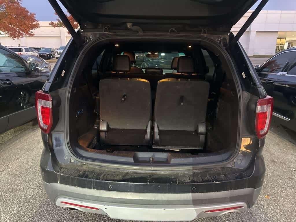 Thumbnail: 2017 Ford Explorer - 17